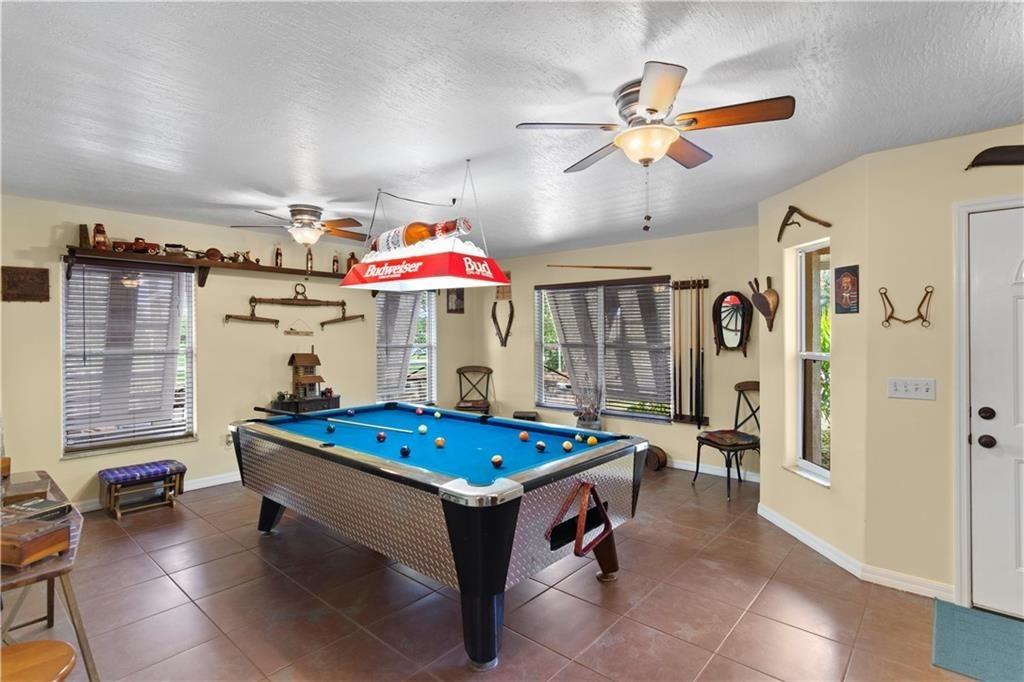 Wright Cir, Vero Beach, FL 32968