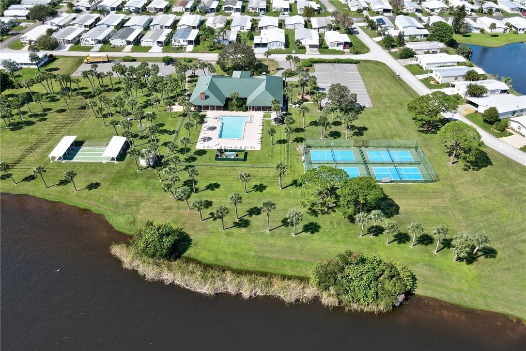 Niantic Ave, Sebastian, FL 32976