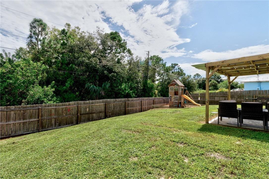 102nd Ave, Vero Beach, FL 32967