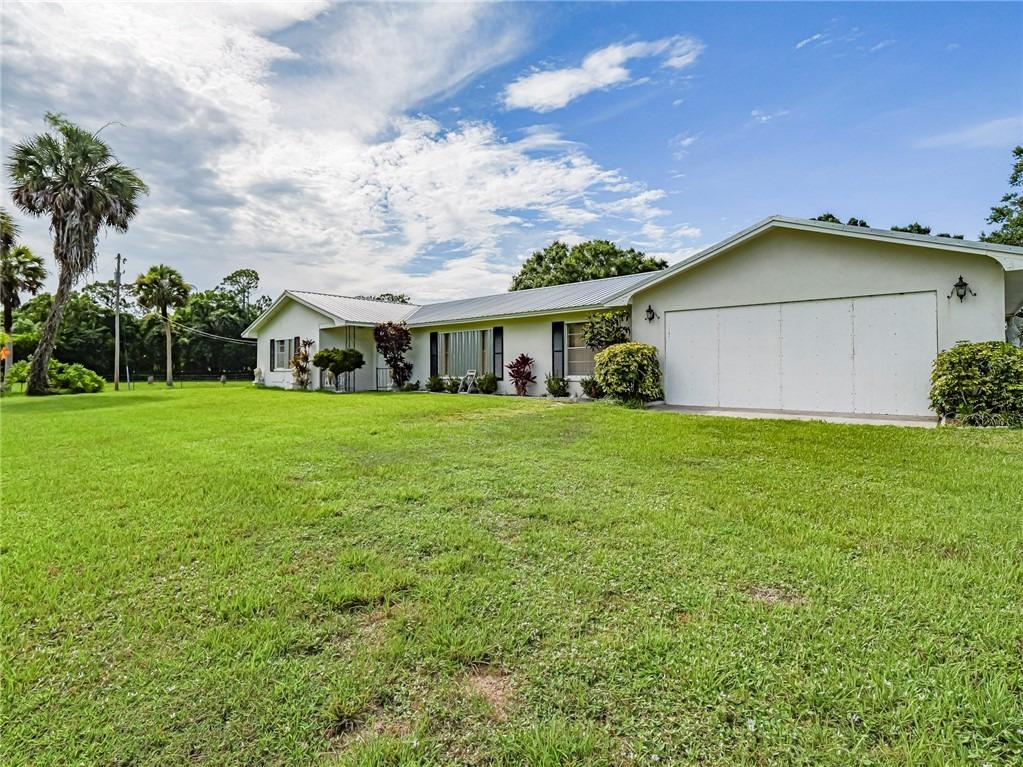 93rd St, Fellsmere, FL 32948