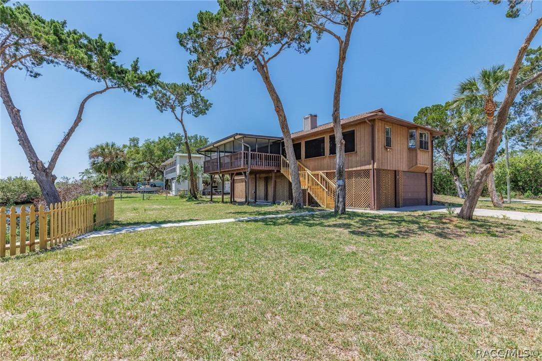 S Fishcreek Pt, Crystal River, FL 34429