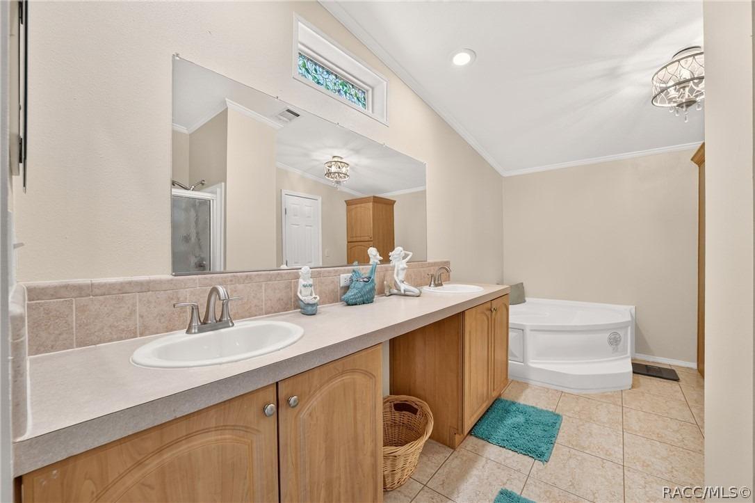 W Laura St, Dunnellon, FL 34433