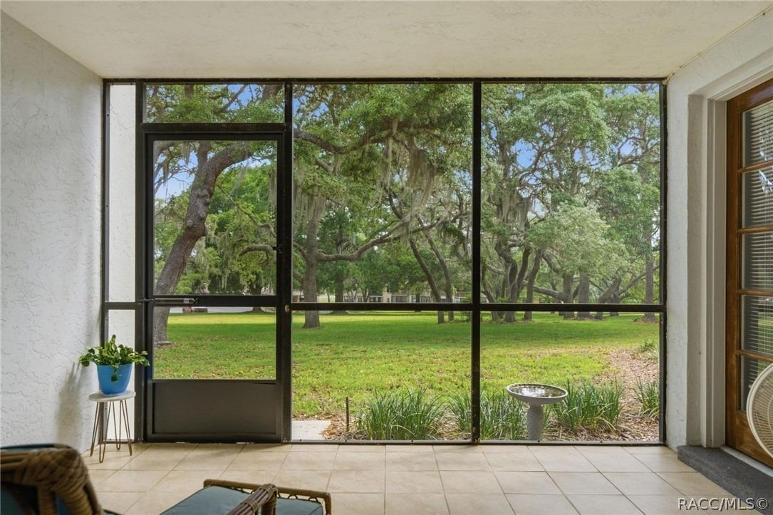 E Hartford St, Hernando, FL 34442