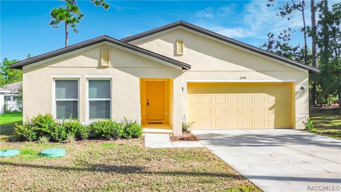 W Cary Dr, Citrus Springs, FL 34434