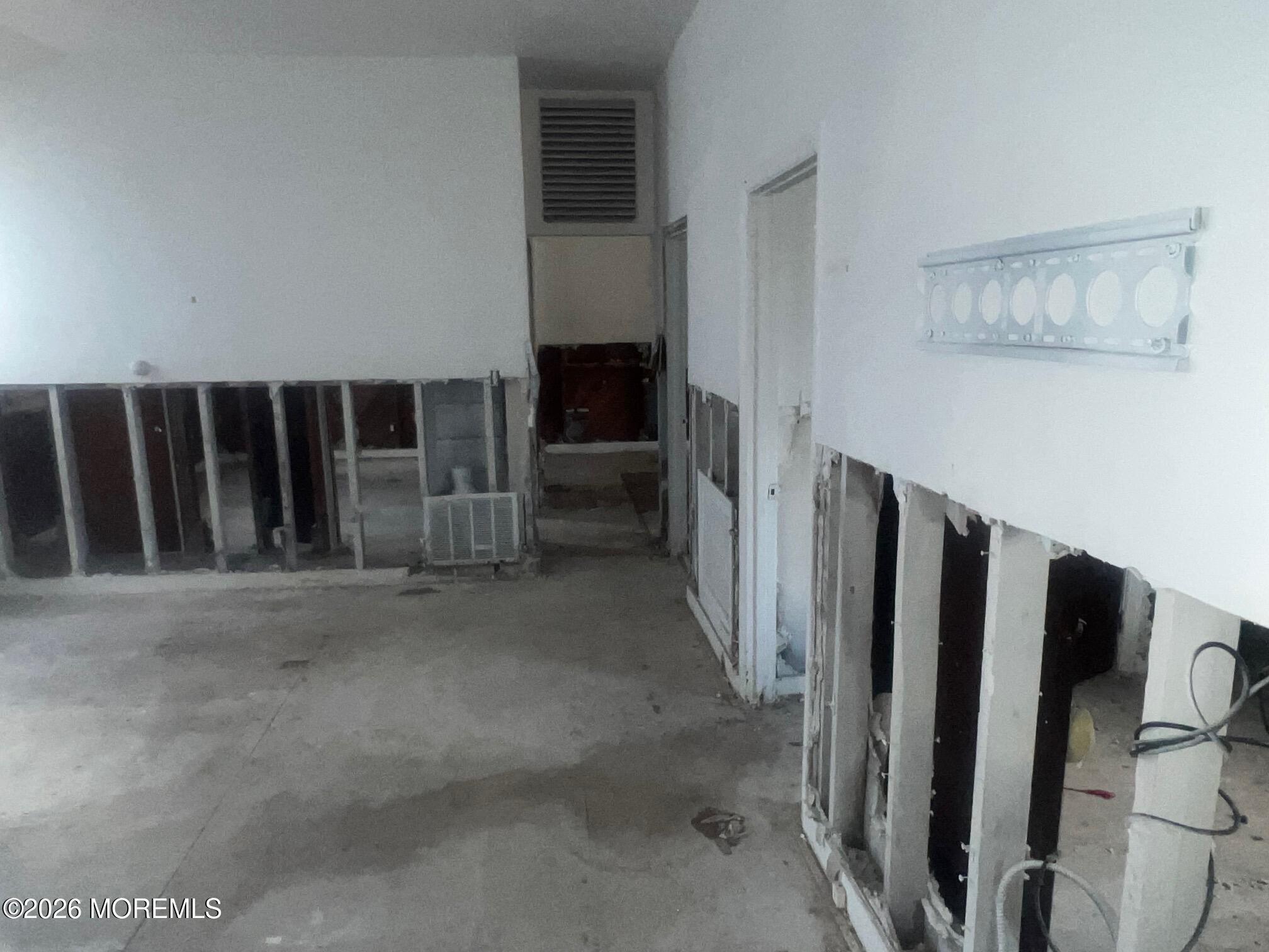 N Shore St, Keansburg, NJ 07734