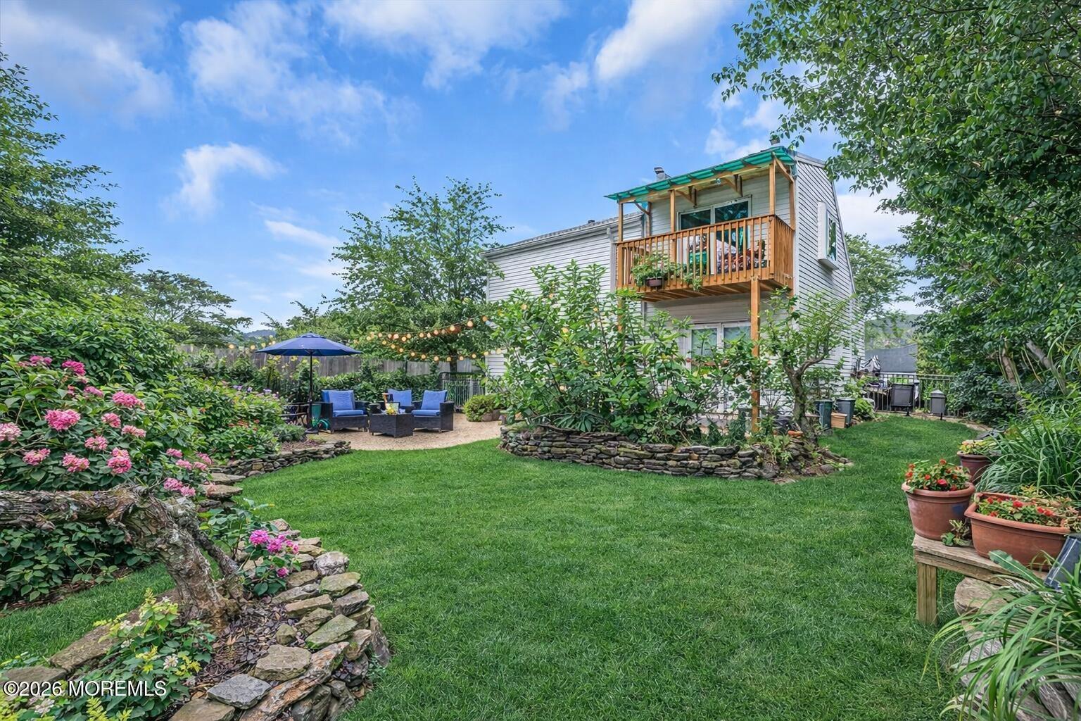 Hillcrest Rd, Manalapan, NJ 07726