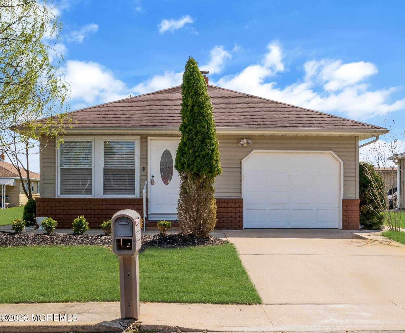 Tortola St, Toms River, NJ 08757