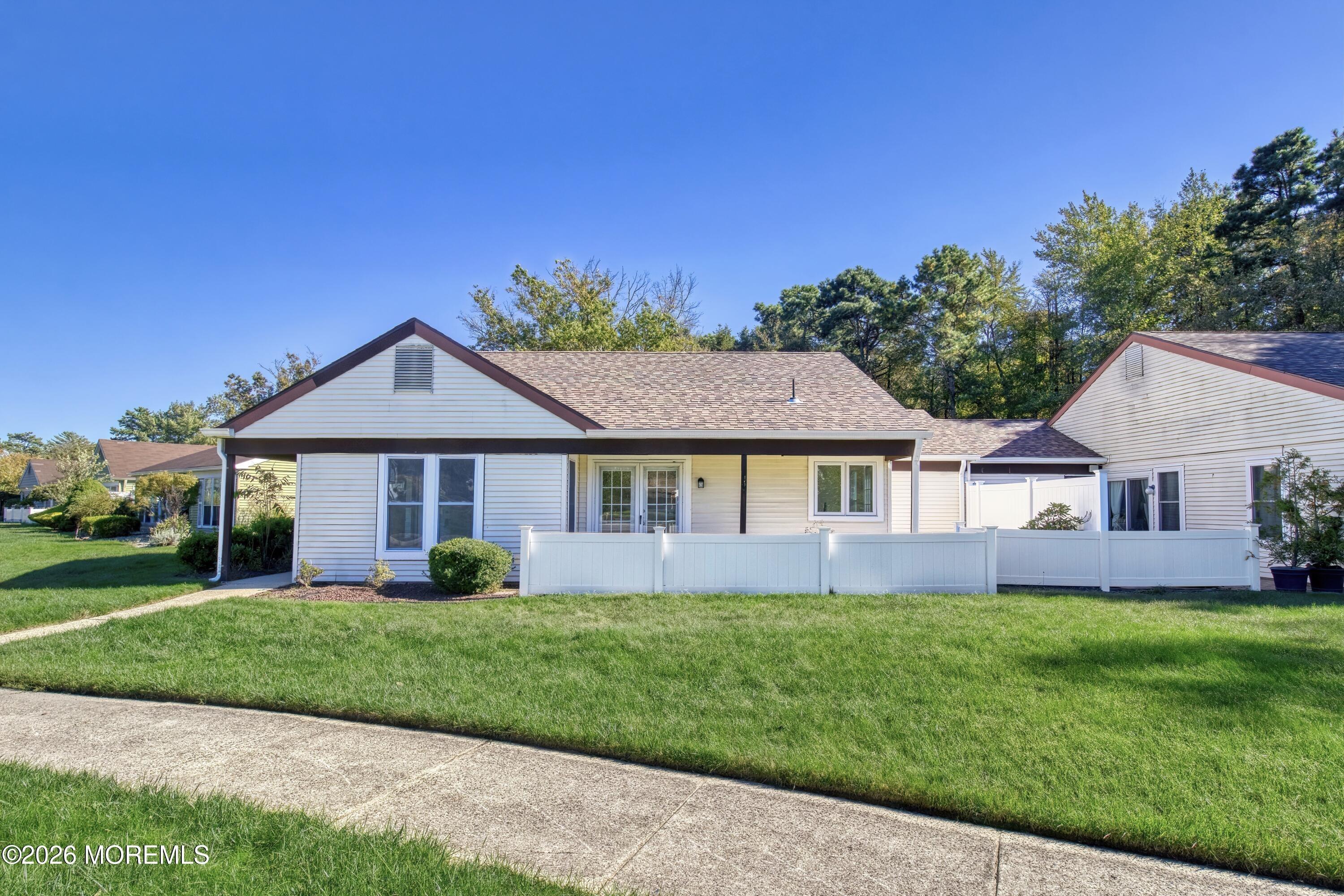 Huntington Dr, Manchester, NJ 08759