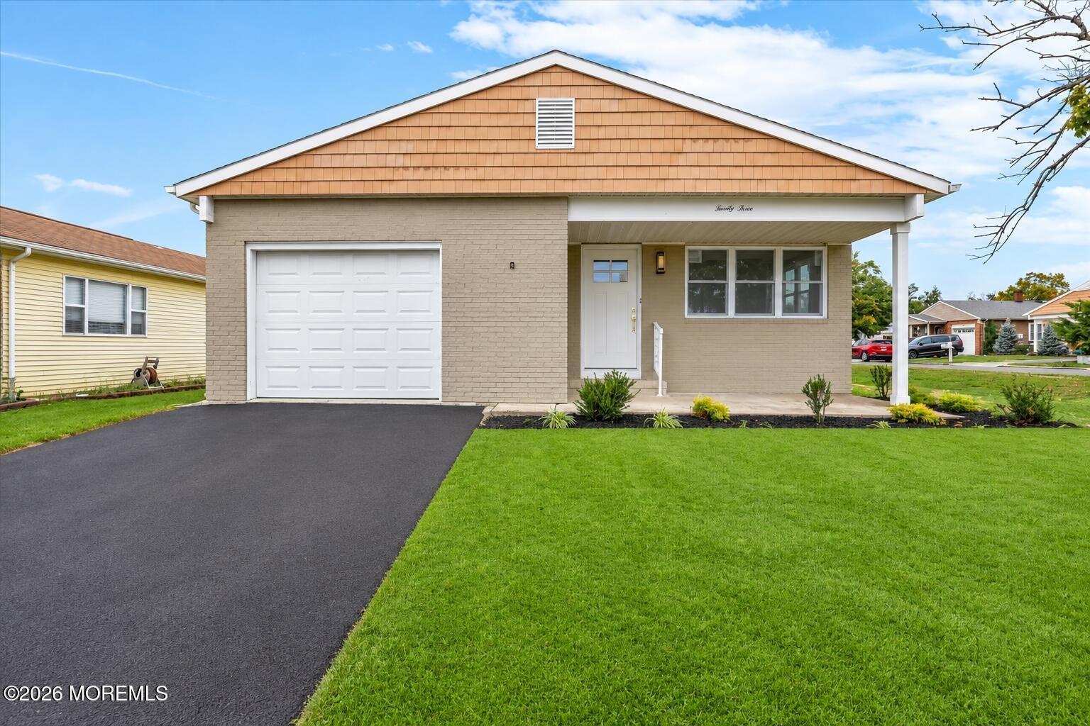 Longdenville St, Toms River, NJ 08757