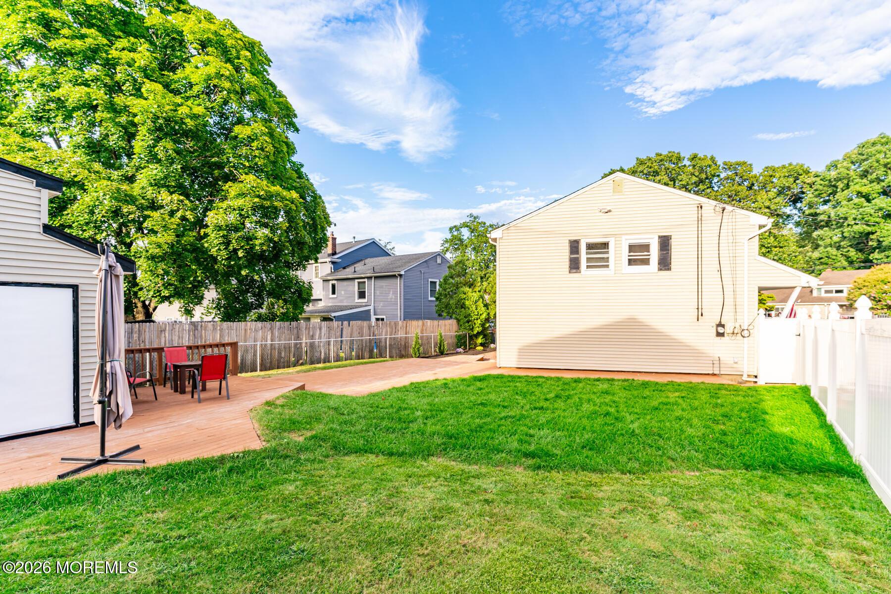Crestview Dr, Middletown, NJ 07748