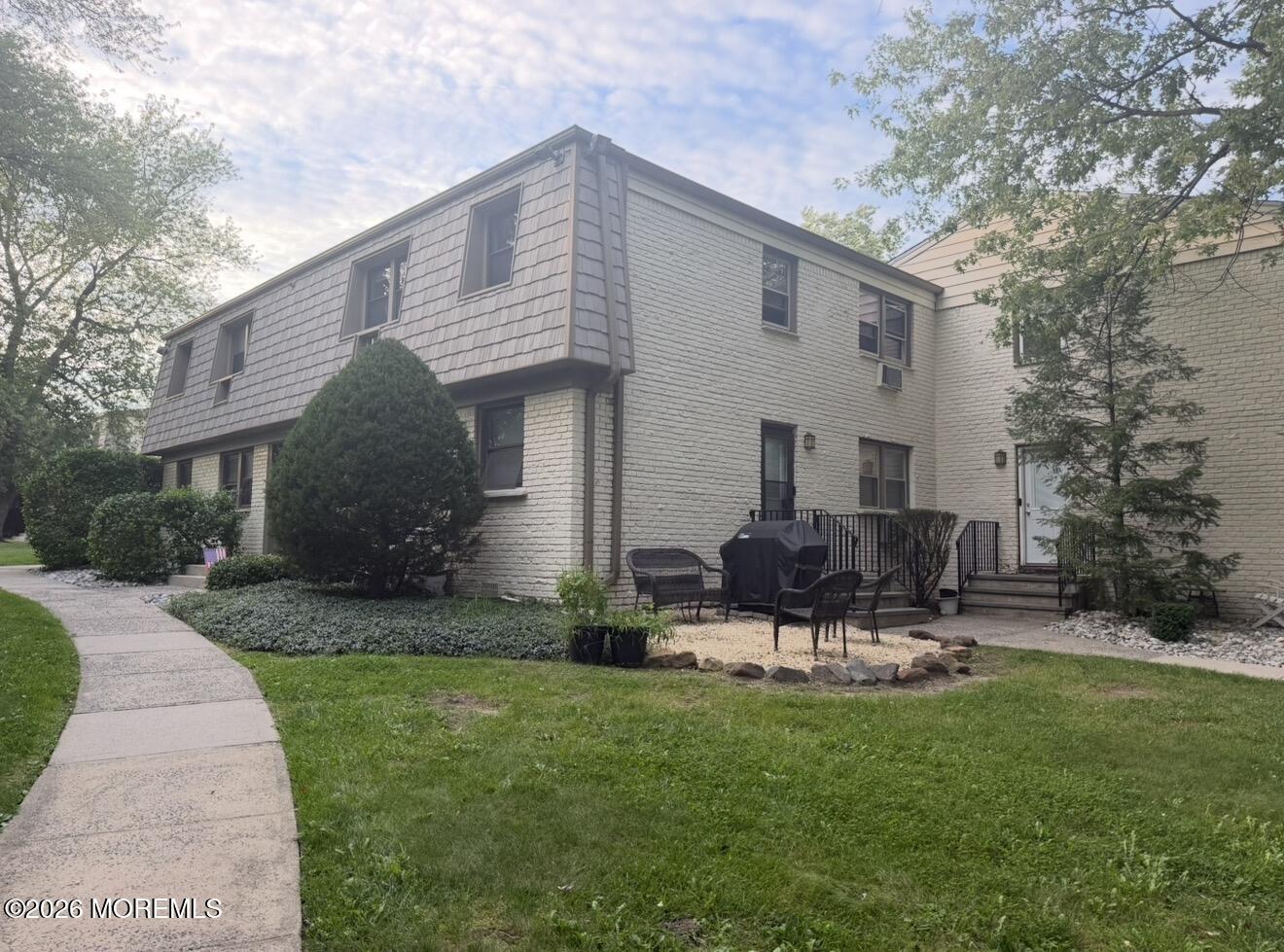 Cross Rd, Matawan, NJ 07747
