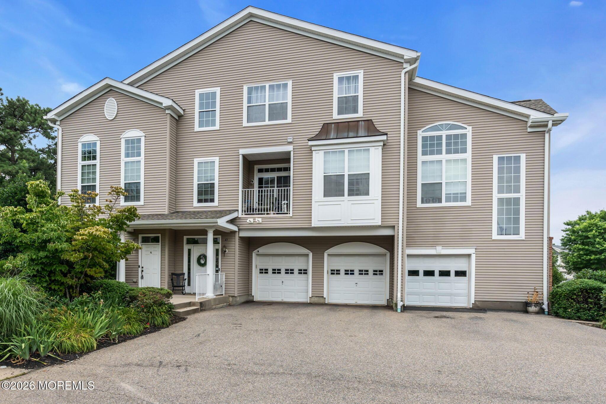 Bryce Ln, Manahawkin, NJ 08050