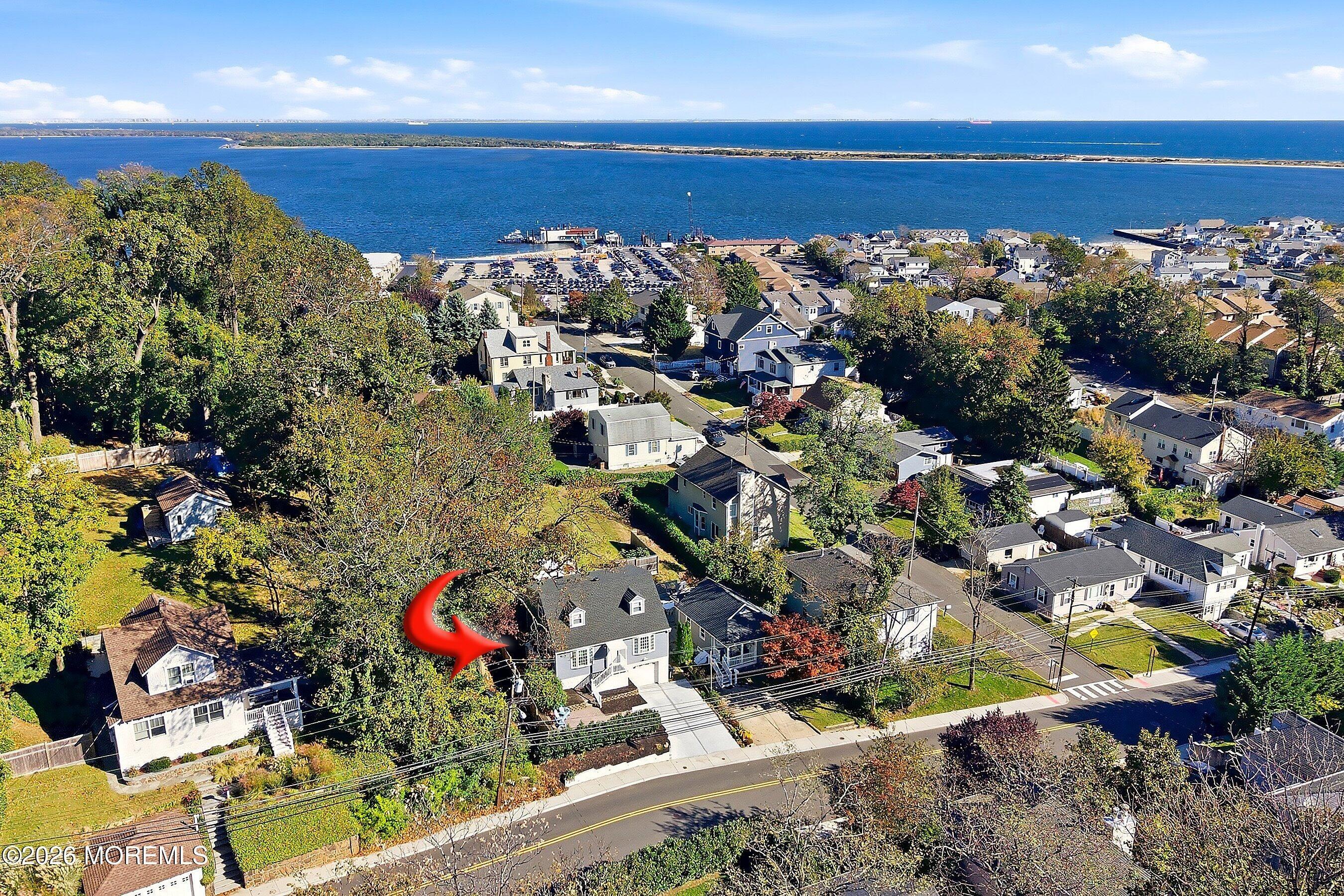 Linden Ave, Highlands, NJ 07732