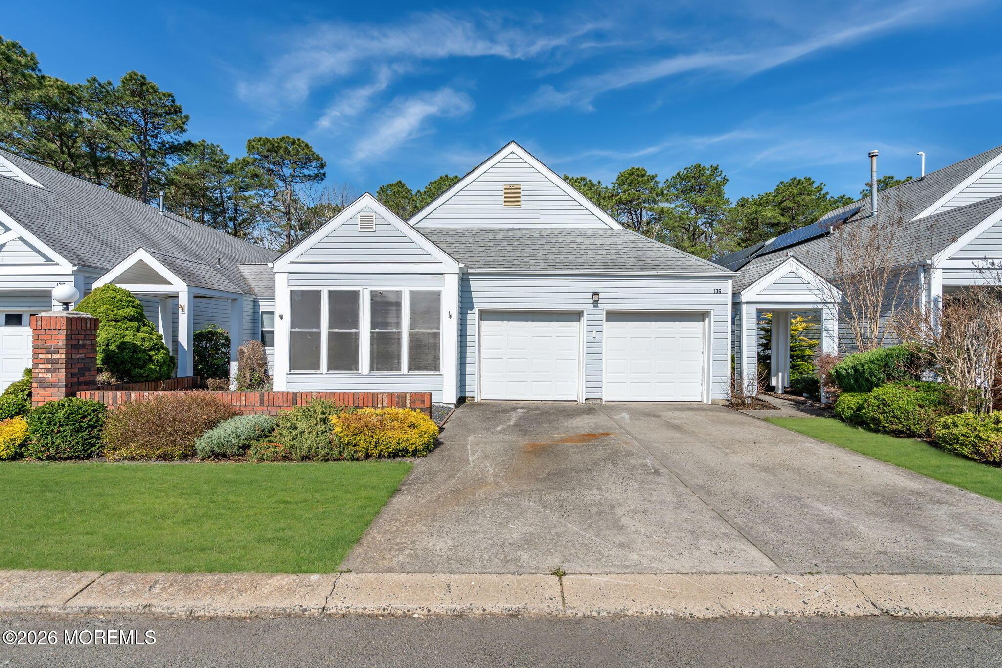 Longwood Dr, Manahawkin, NJ 08050