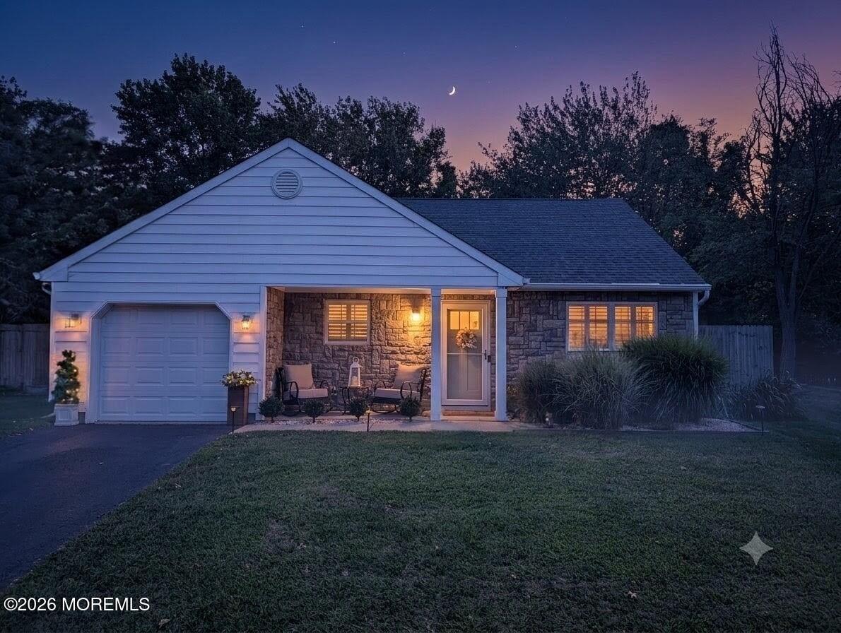 Ellison Ct, Keyport, NJ 07735
