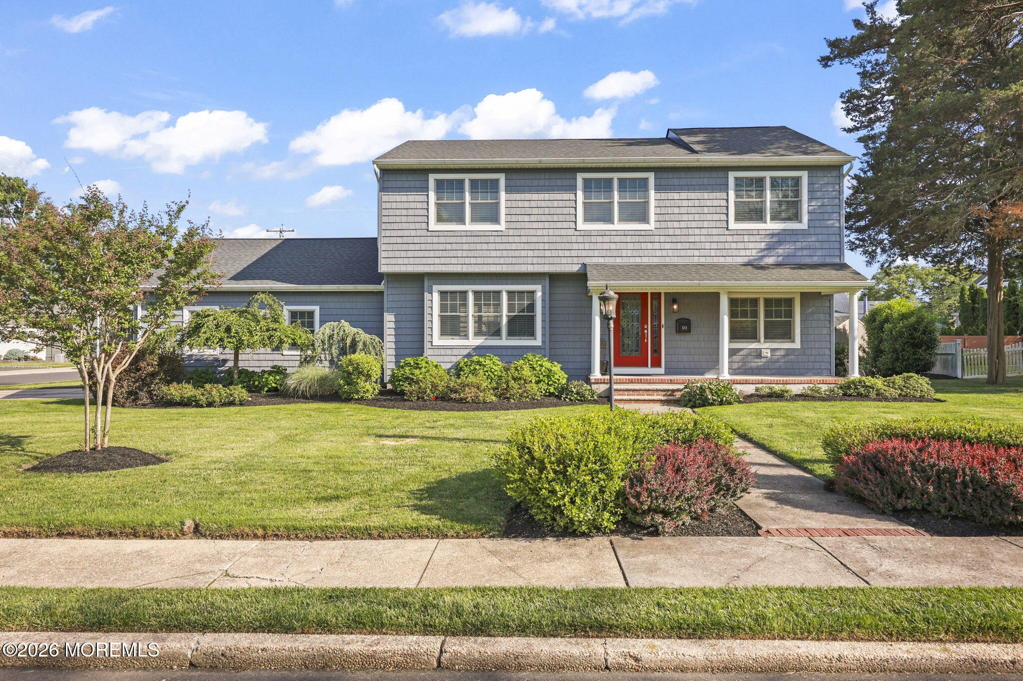 Tuxedo Pl, Spring Lake, NJ 07762