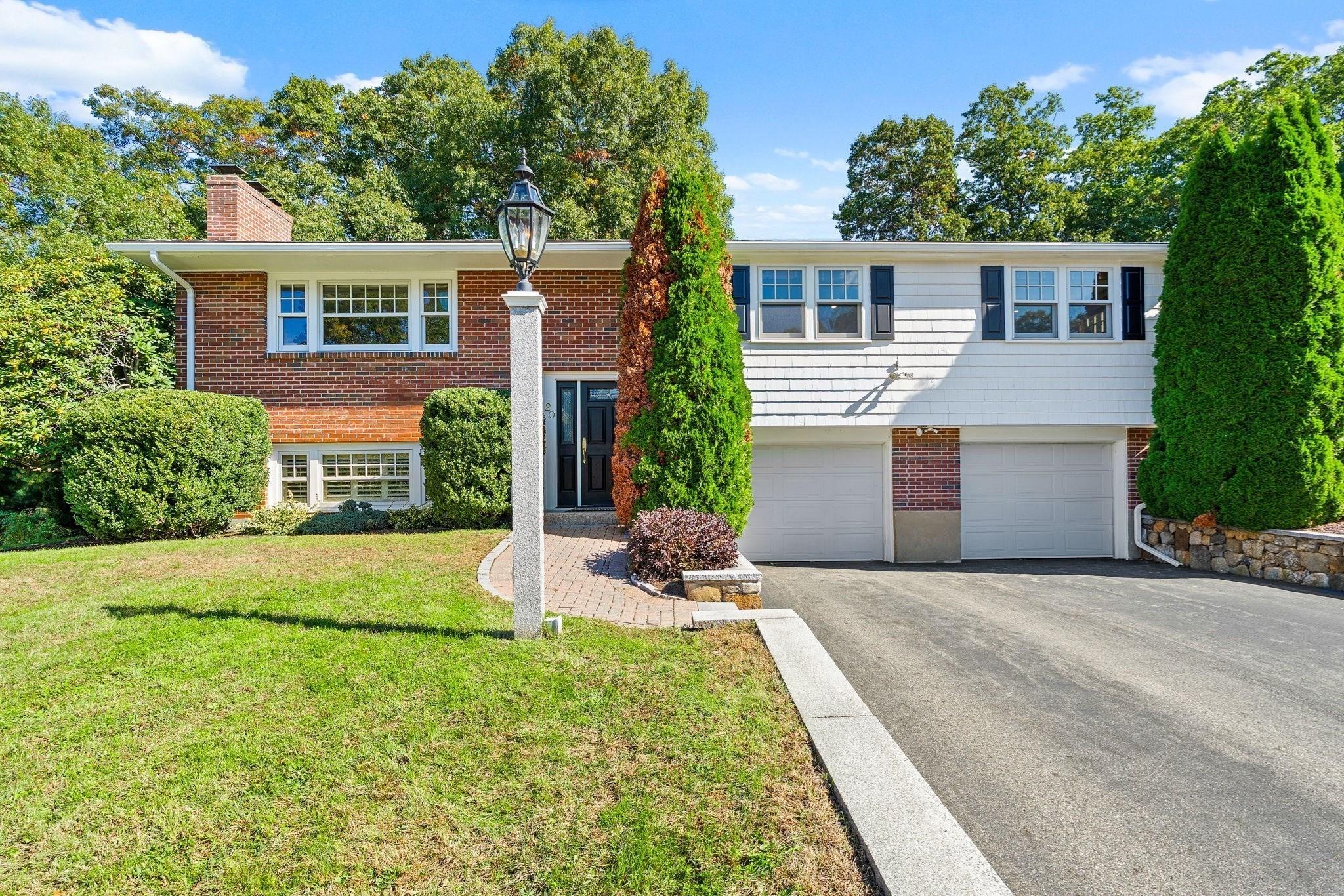 Woodchester Cir, Waltham, MA 02451