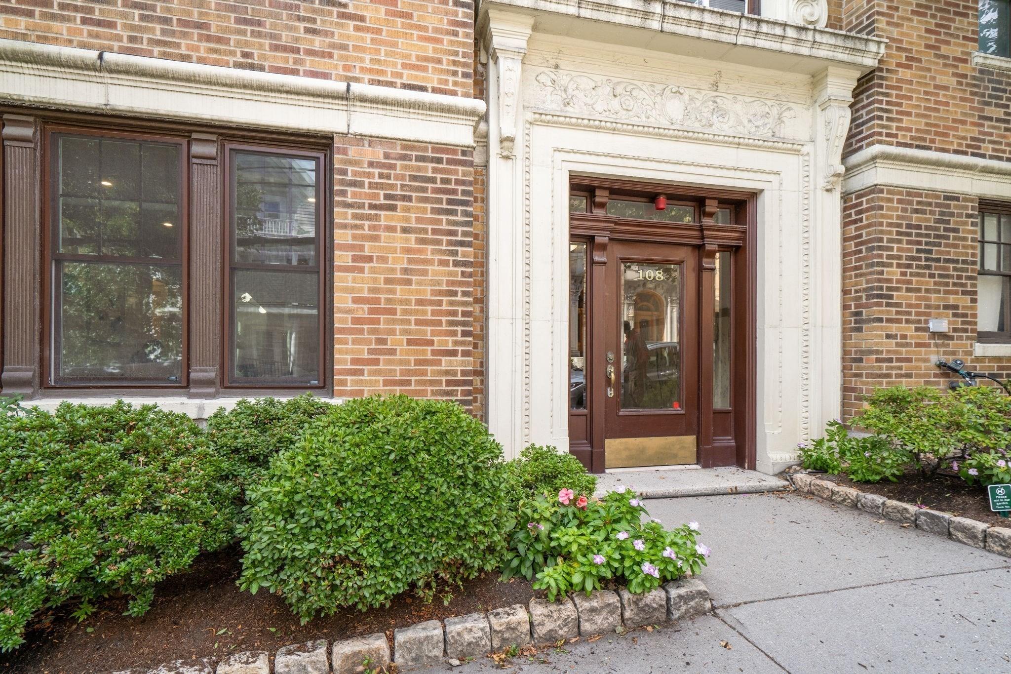 Saint Paul St, Brookline, MA 02446