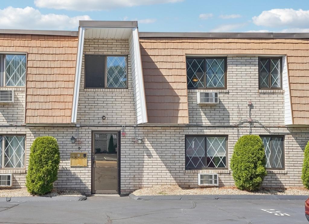 Hoffman Ave, Cranston, RI 02920