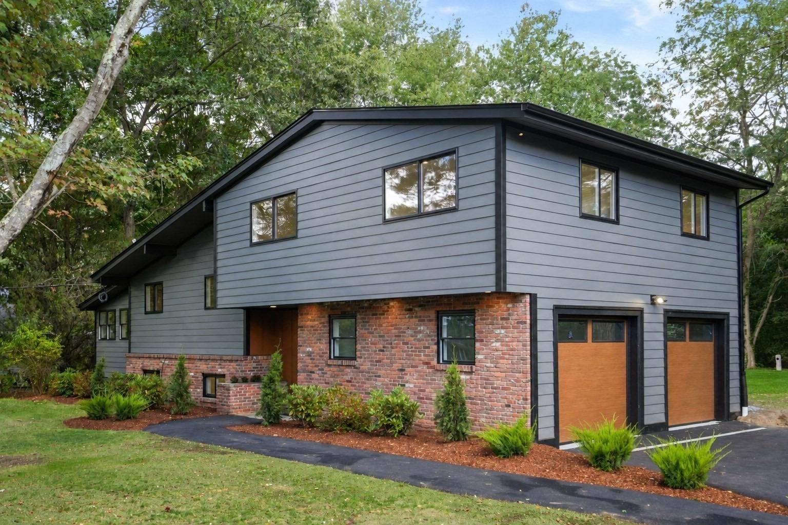 W Plain St, Wayland, MA 01778