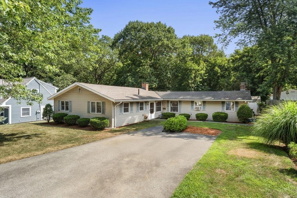 Price Rd, Peabody, MA 01960