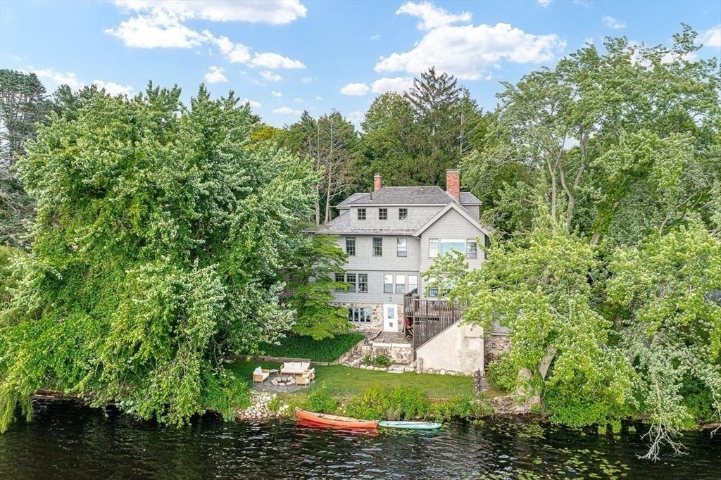Lakeview Ter, Winchester, MA 01890