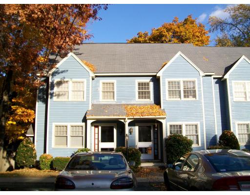 Dover St, Lowell, MA 01851