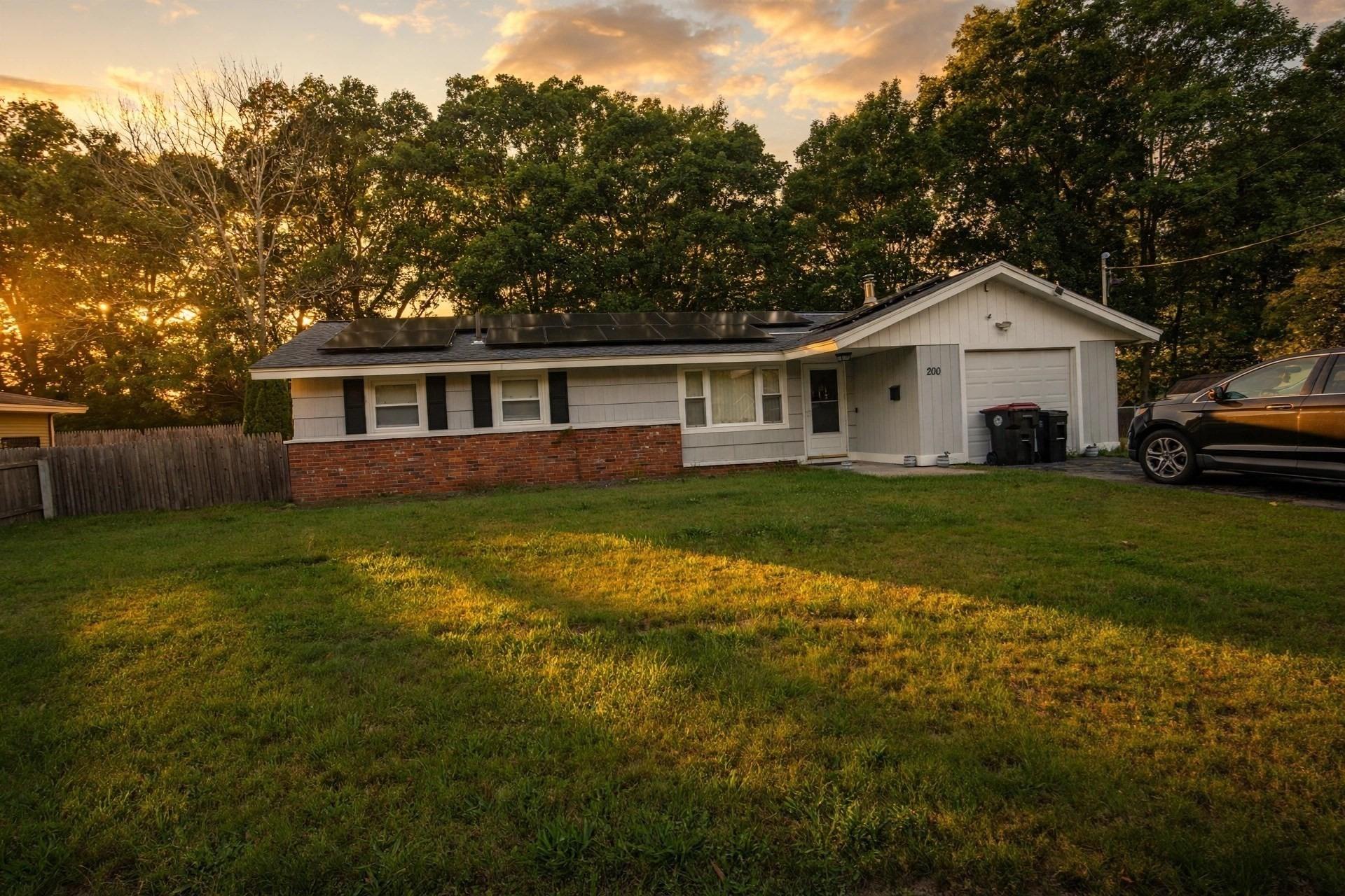 Lynn Rd, Brockton, MA 02302