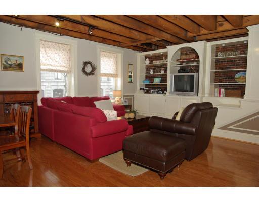 Commercial St, Boston, MA 02109
