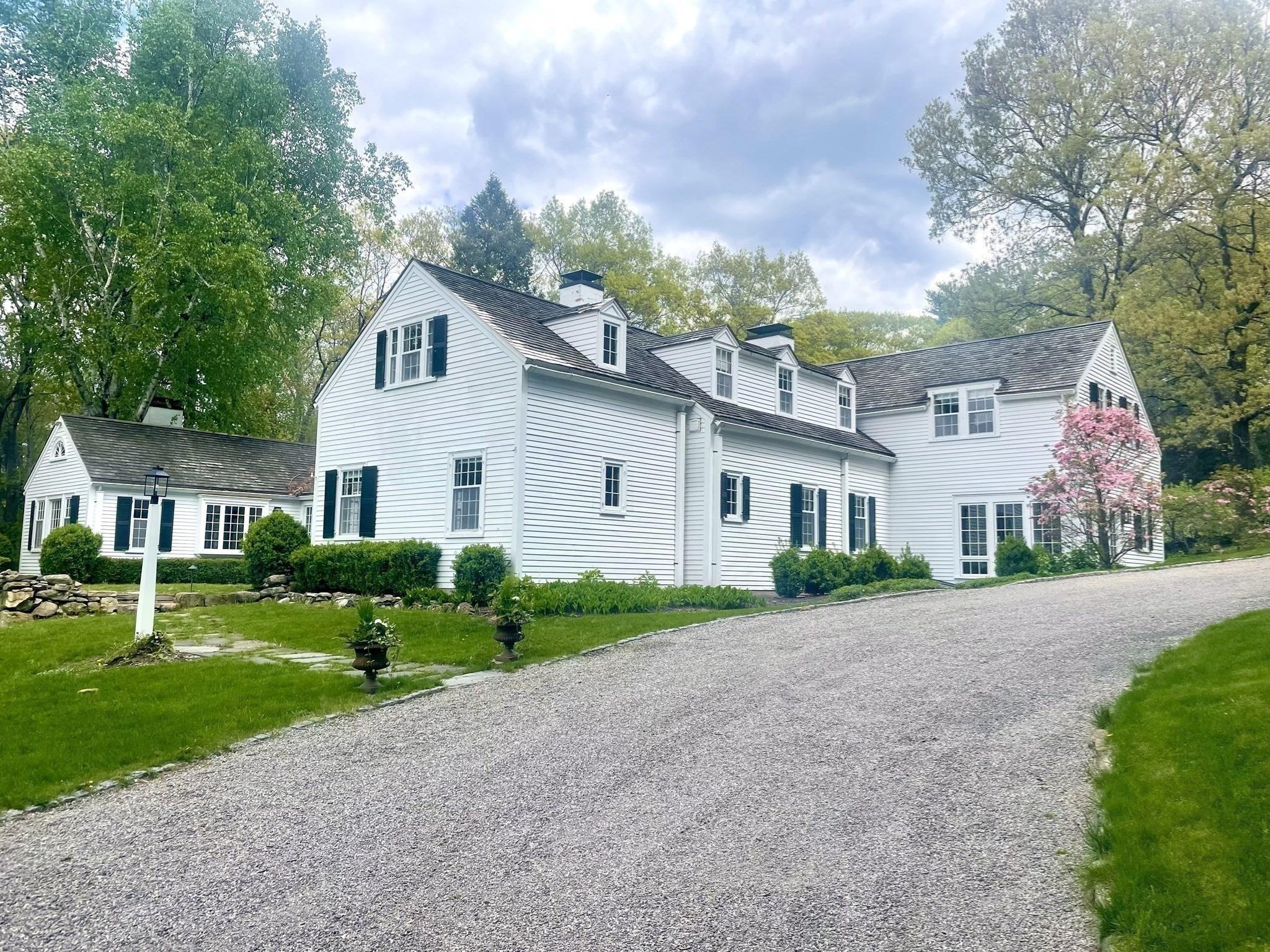Centre St, Dover, MA 02030