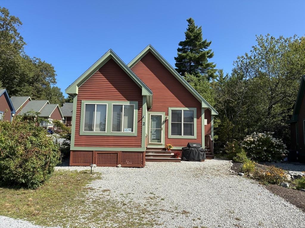 Courtview Ln, Westford, MA 01886