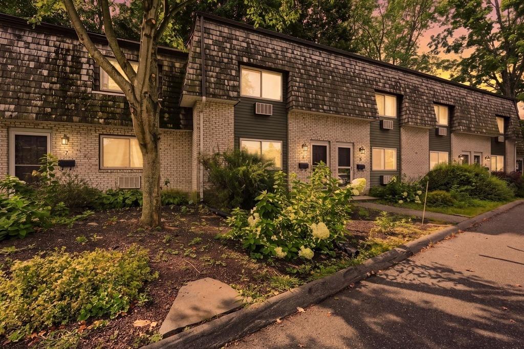 Bridge St, Haydenville, MA 01039