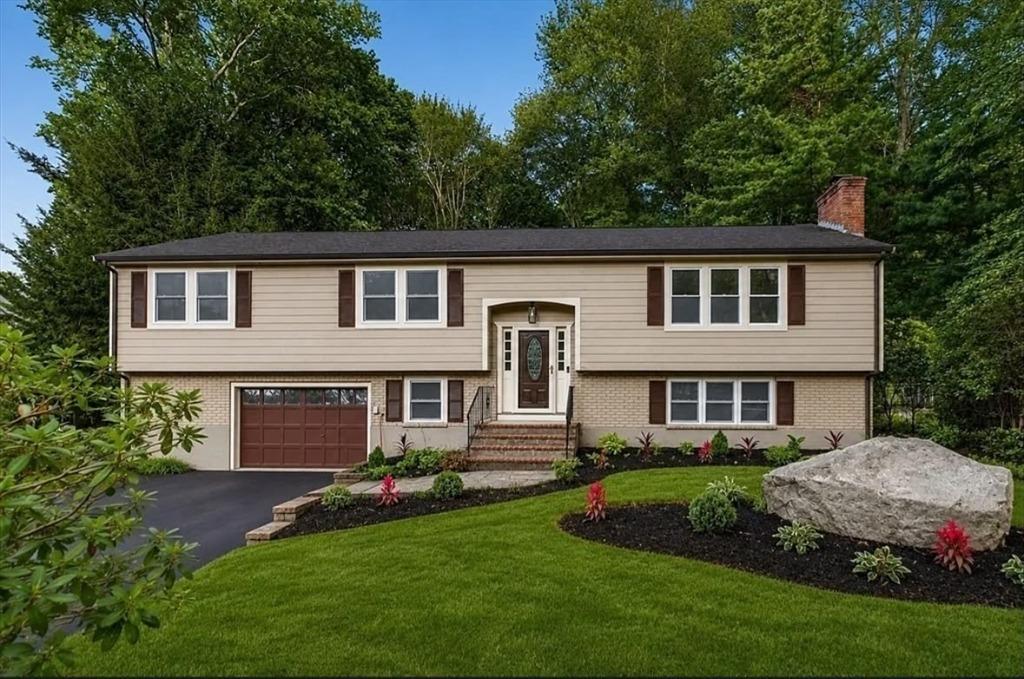 Travis Dr, Framingham, MA 01702