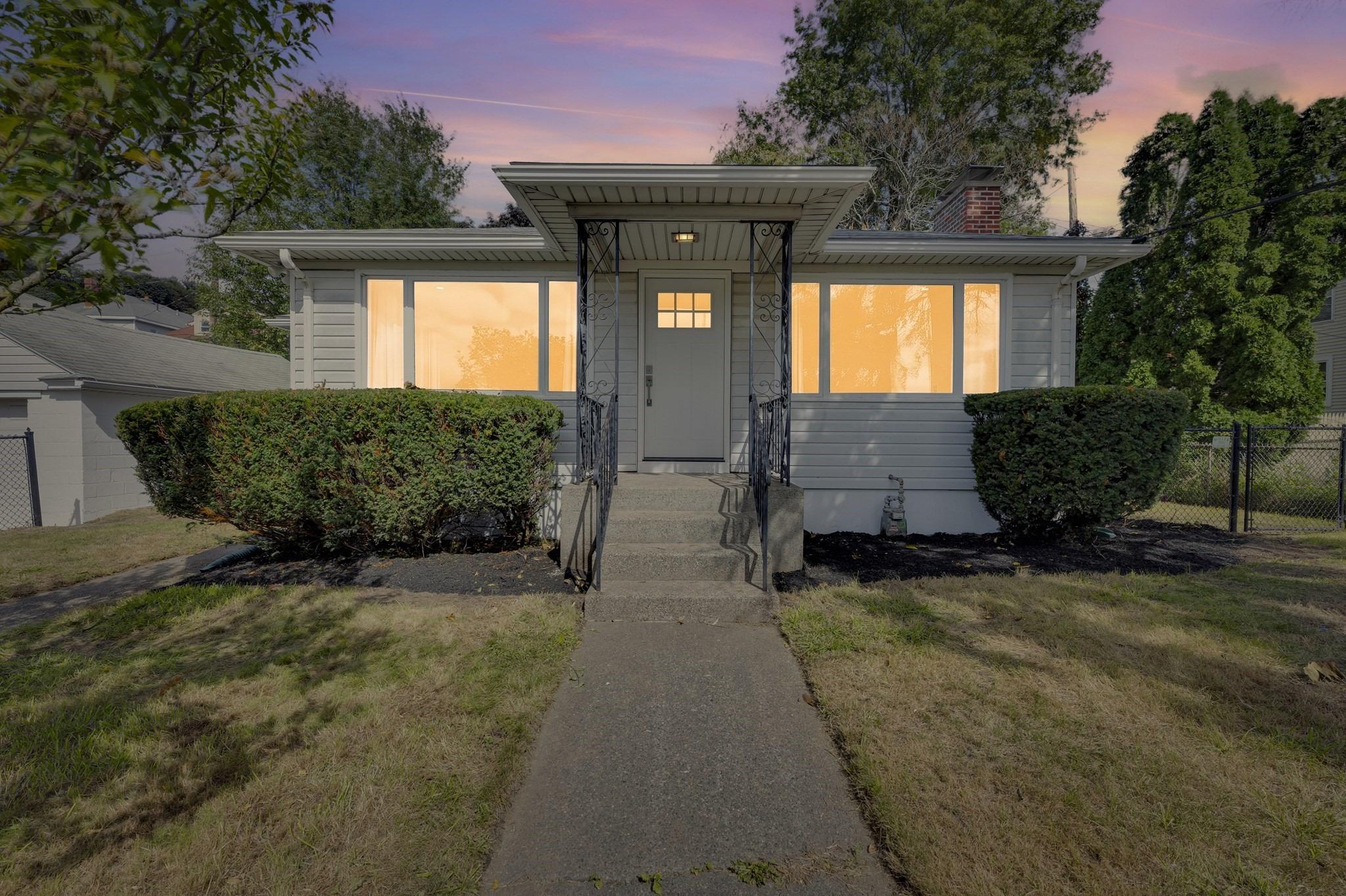 Chilmark St, Worcester, MA 01604