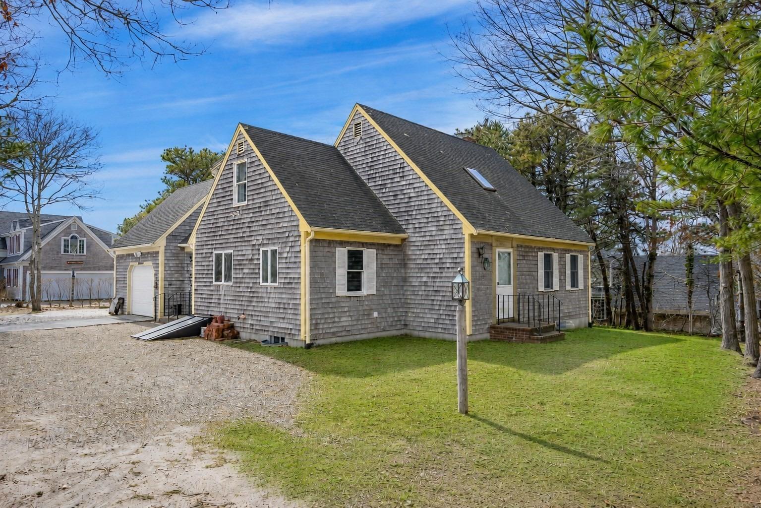 Tip Cart Dr, Chatham, MA 02633