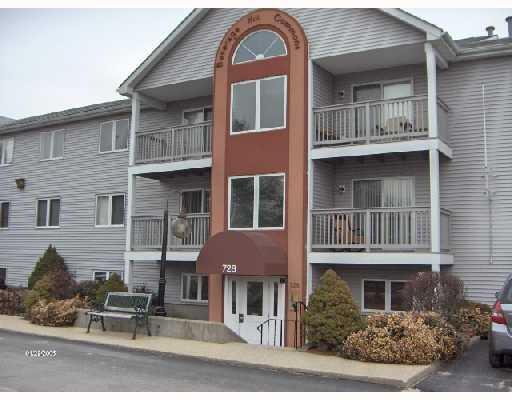 Beverage Hill Ave, Pawtucket, RI 02861