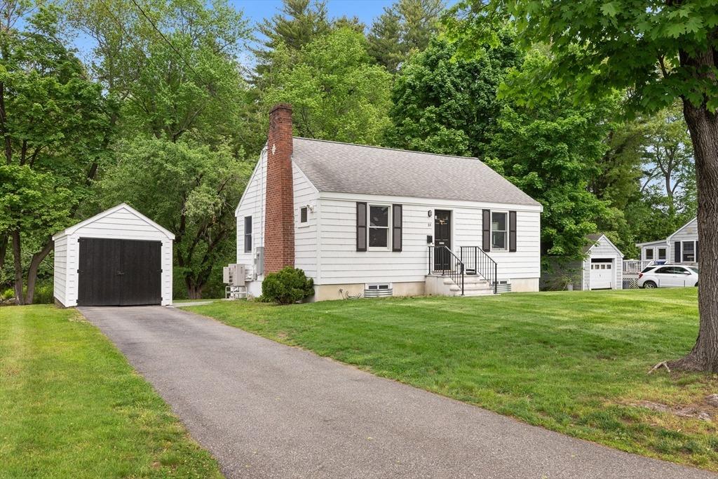 Crest Rd, Lynnfield, MA 01940