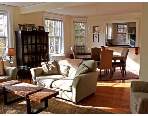 W Hill Pl, Boston, MA 02114