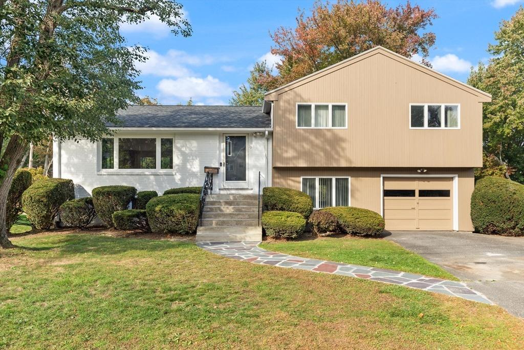 Selwyn Rd, Newton Highlands, MA 02461