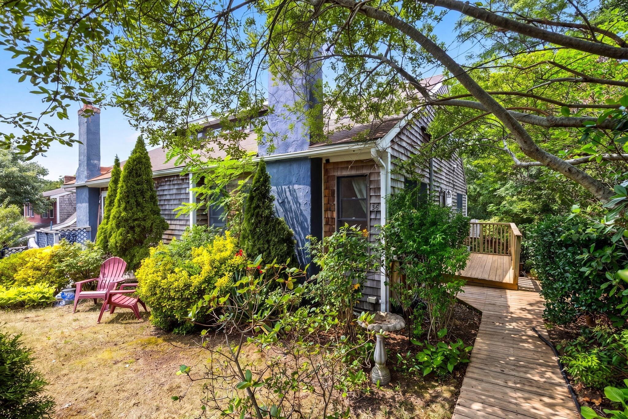 Nelson Ave, Provincetown, MA 02657
