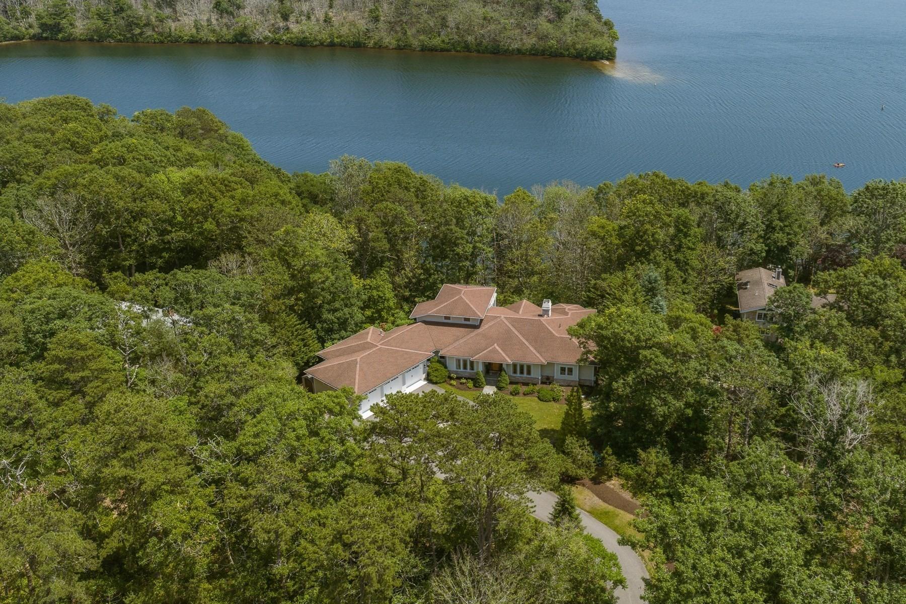 Pickerel Cove Cir, Mashpee, MA 02649