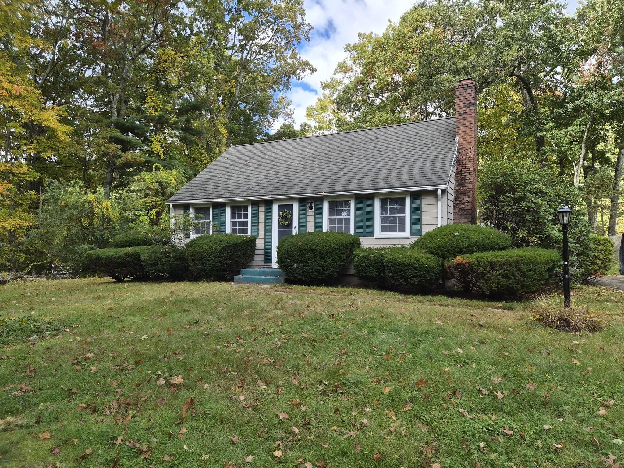 Silver St, Monson, MA 01057