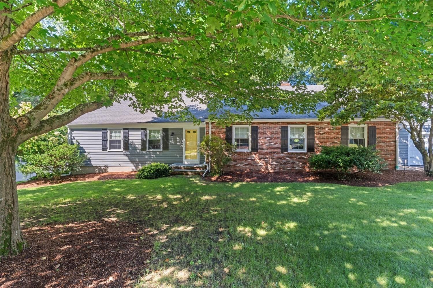 Newell Dr, Cumberland, RI 02864