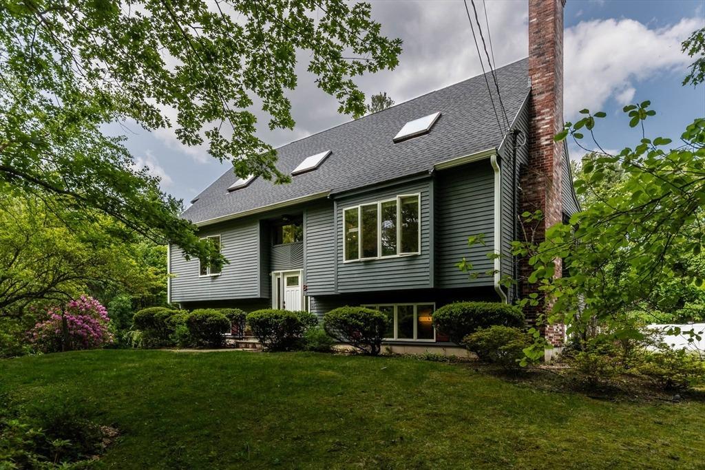 Horseshoe Dr, Acton, MA 01720