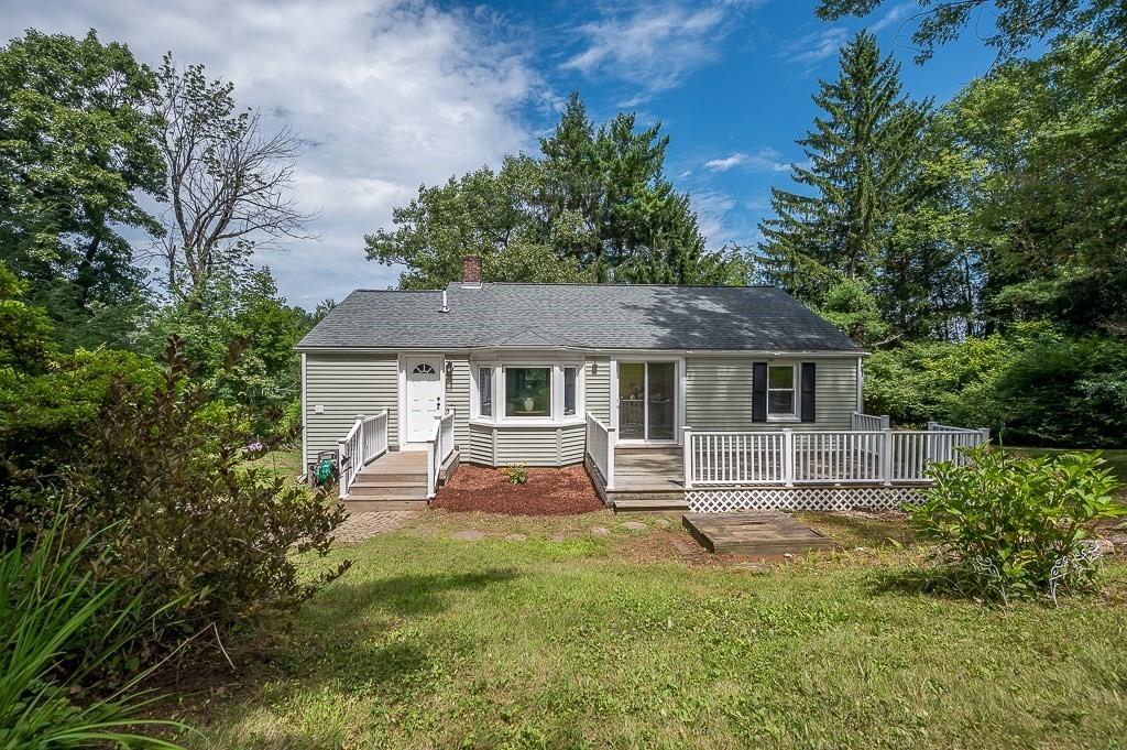 Pleasant St, Paxton, MA 01612