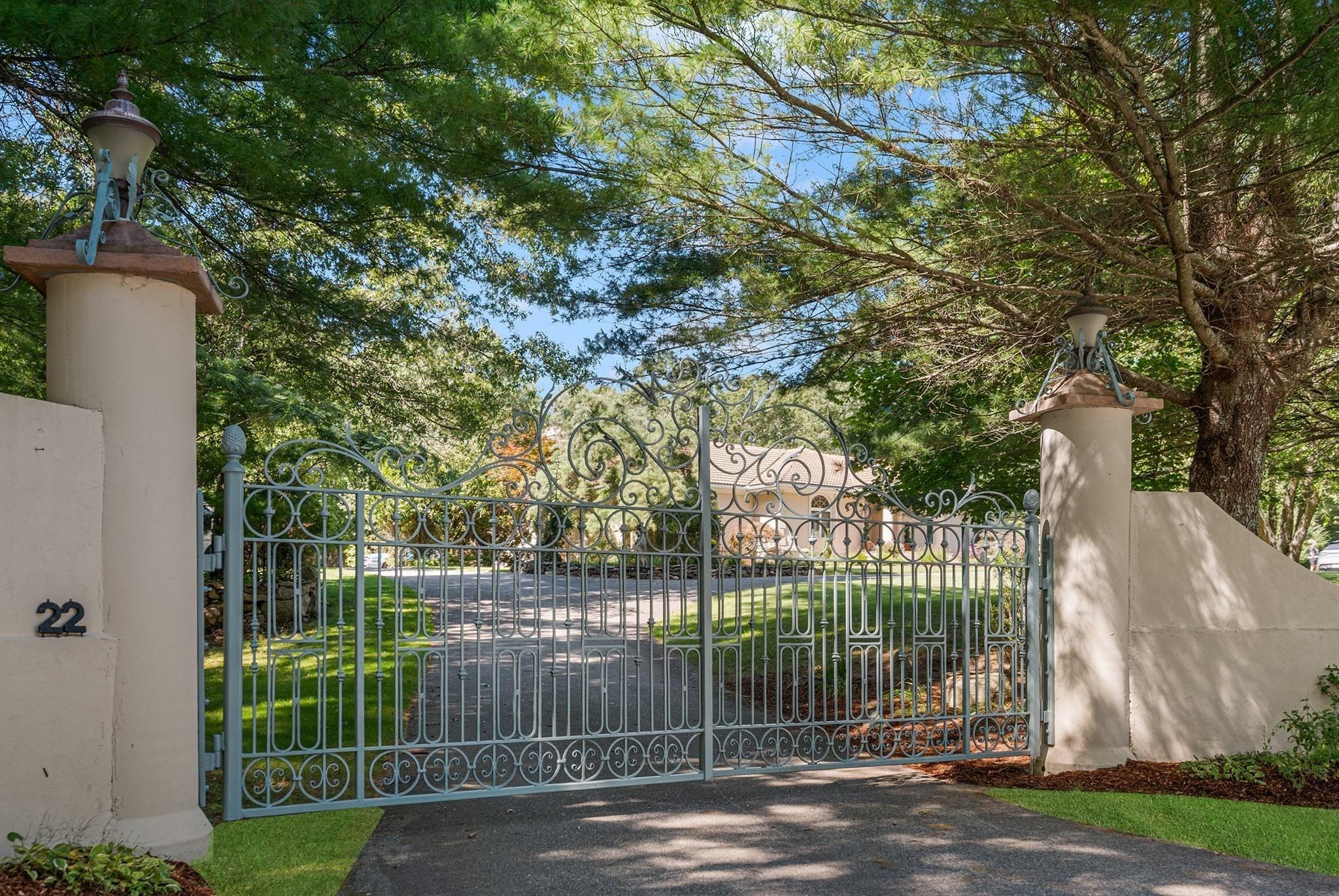 Brook View Dr, Hope, RI 02831