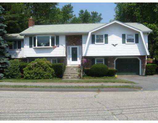 Cassidy Dr, Woburn, MA 01801