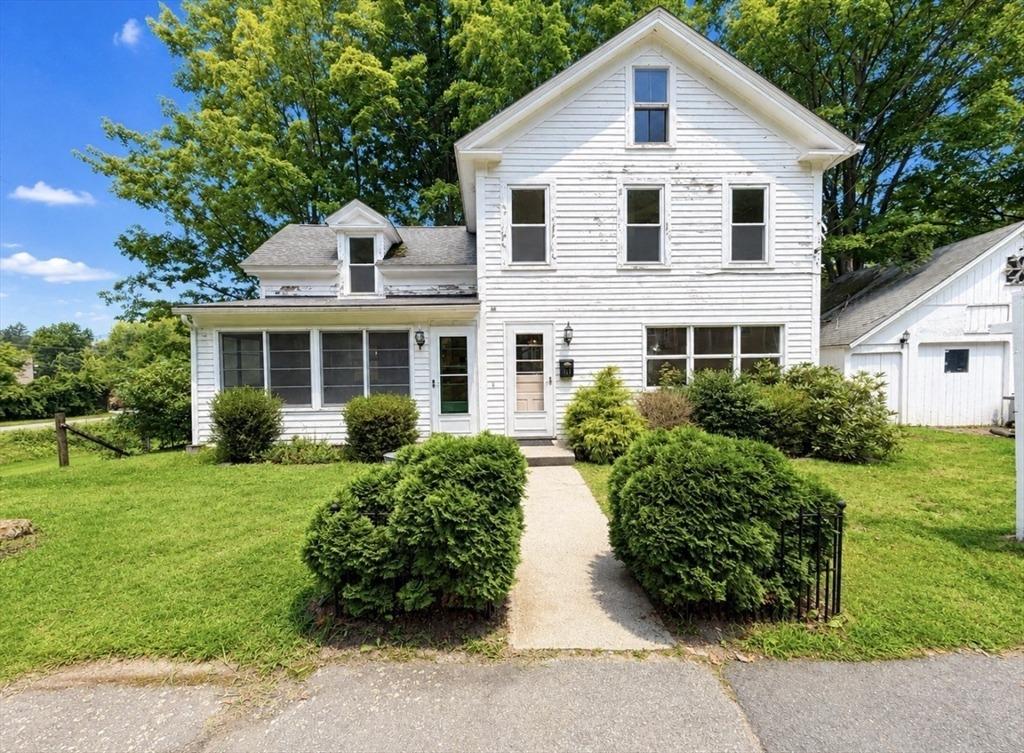 Pease Ave, Monson, MA 01057