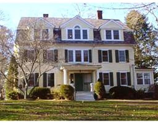 Round Hill Rd, Northampton, MA 01060