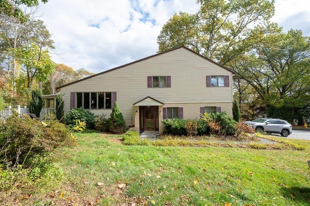 Dominion Rd, Worcester, MA 01605
